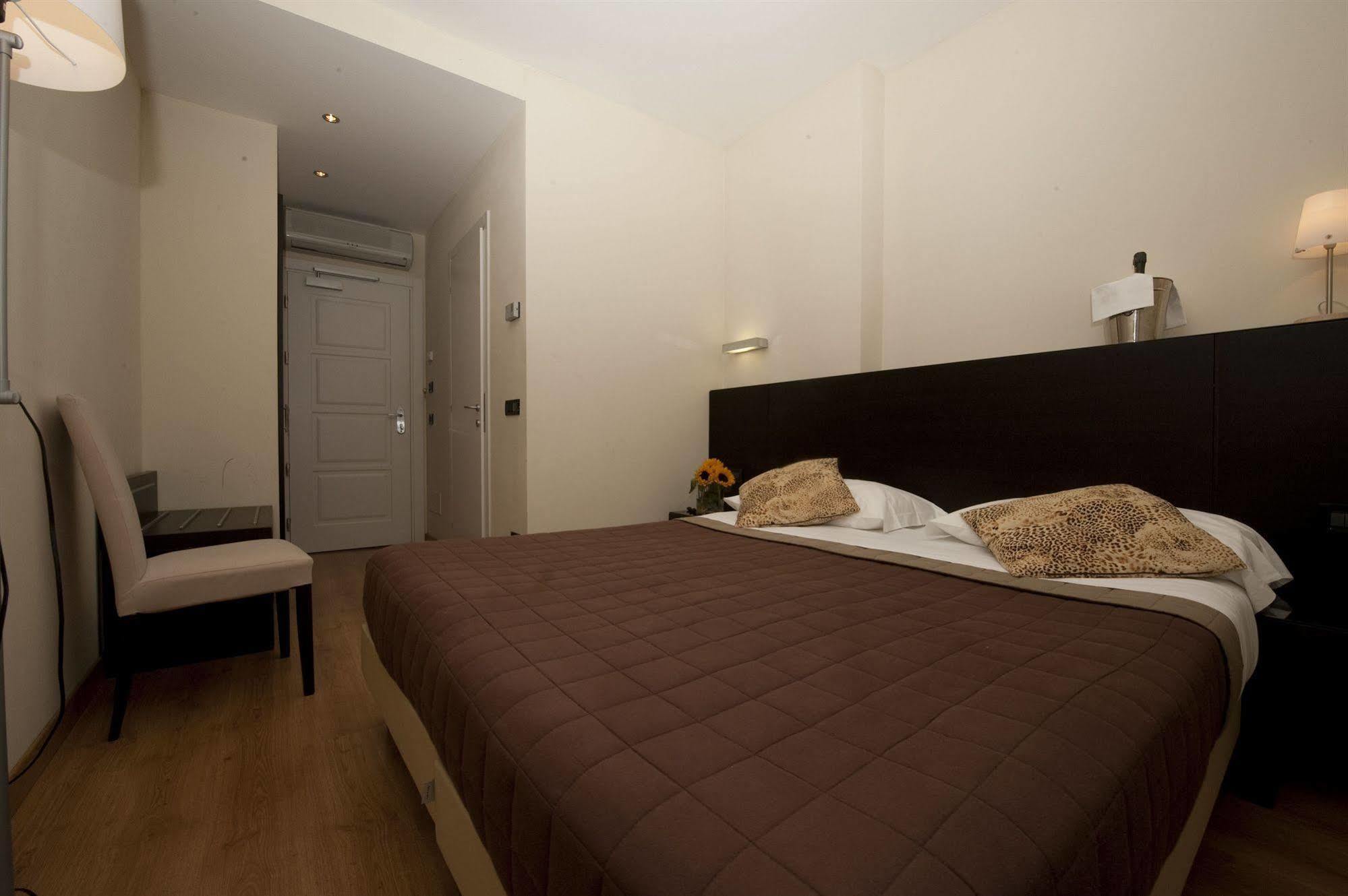 Hotel Serenella 바메노 외부 사진